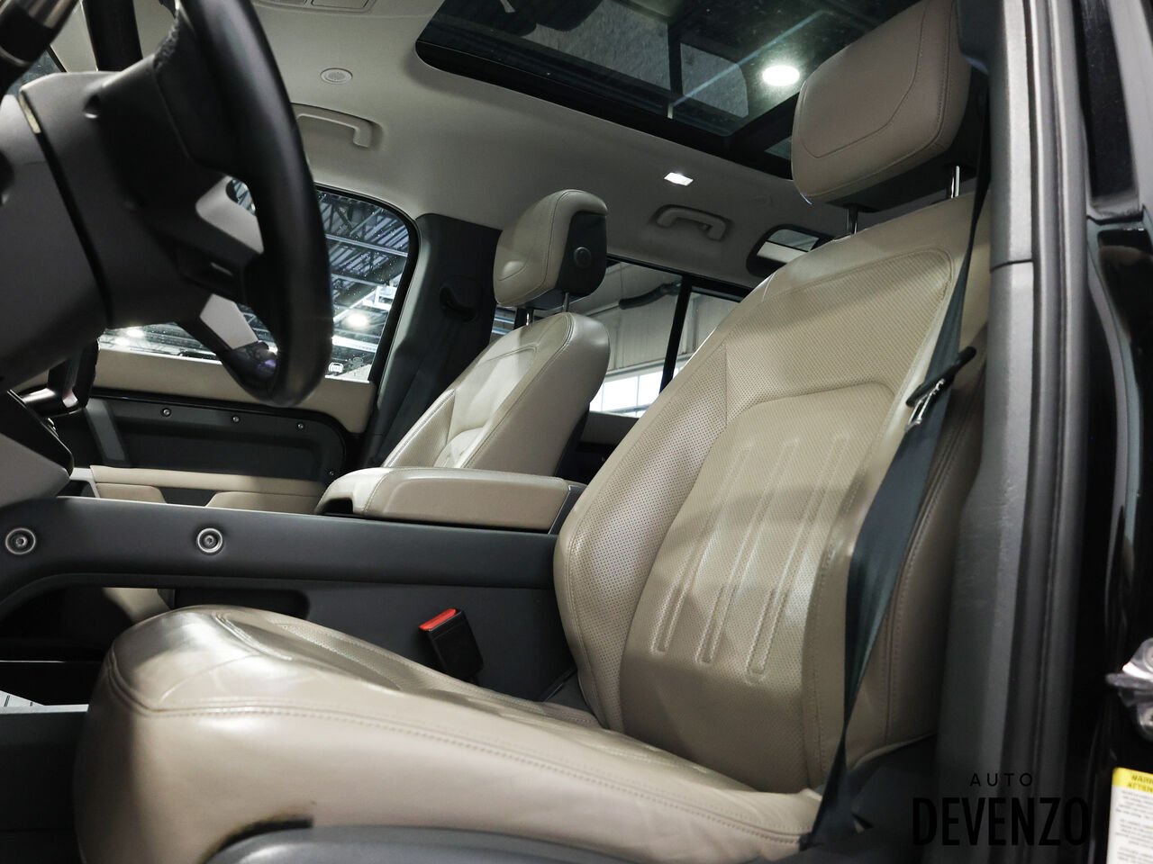 2020 Land Rover Defender Black Saint-Eustache - photo #17