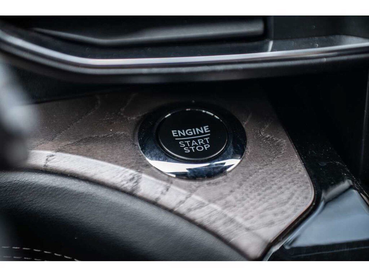 2023 Ford Explorer White Sainte-Julienne - photo #24