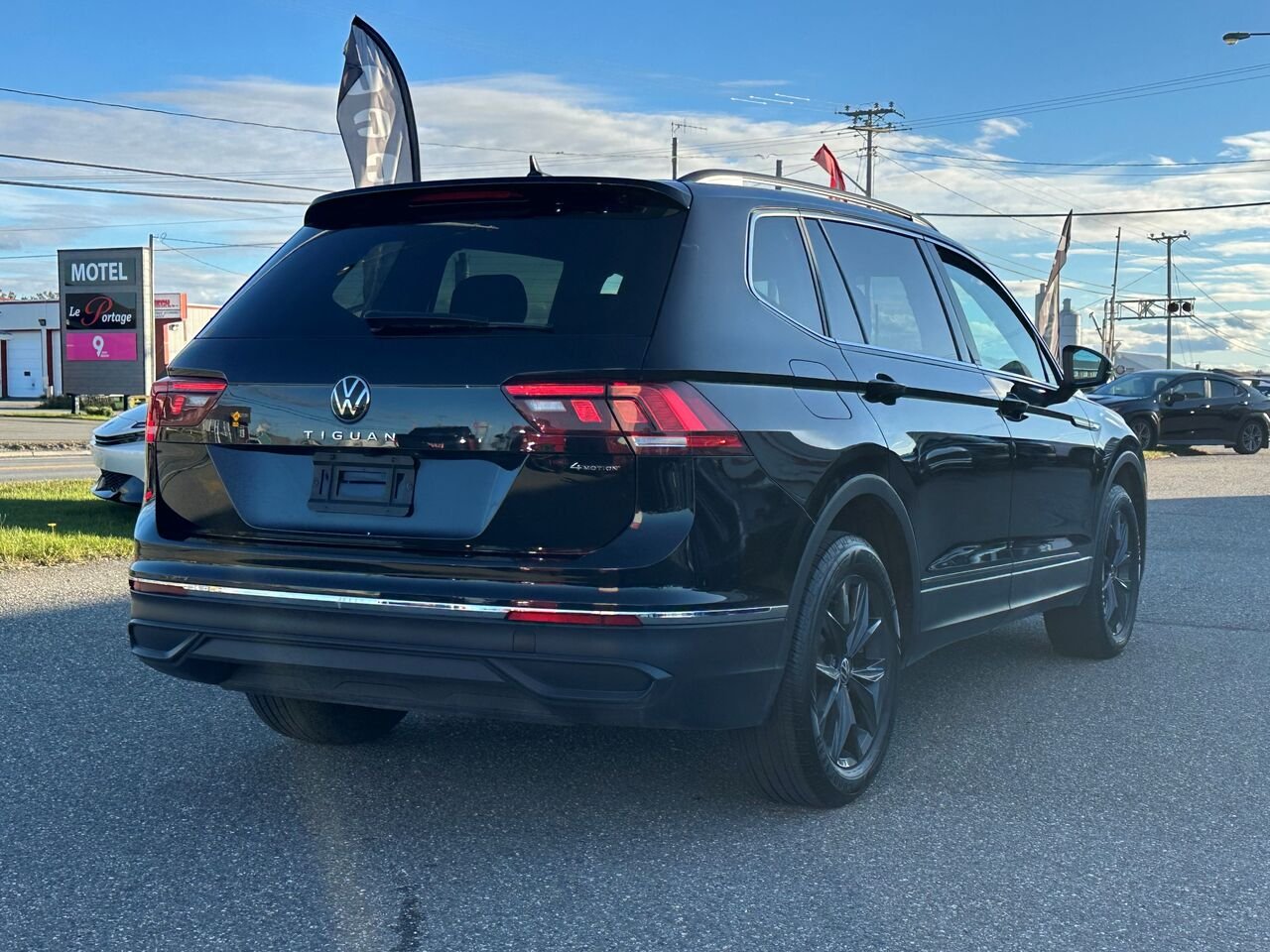 2024 VOLKSWAGEN TIGUAN SE/WOLFSBURG TIGUAN SE/WOLFSBURG Black Matane - photo #4