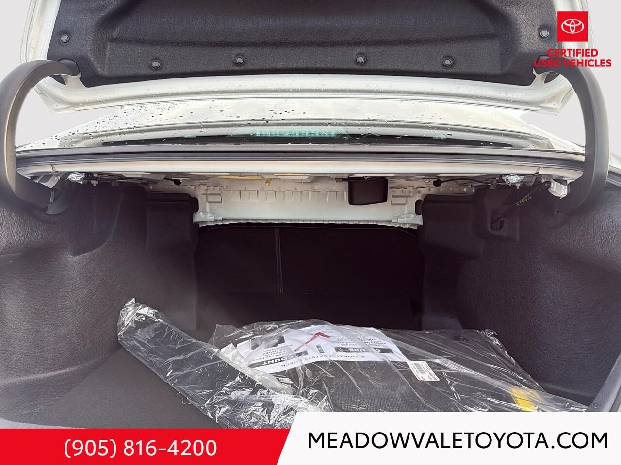 2023 Toyota Camry One Owner 4 New Tires White Mississauga - photo #19
