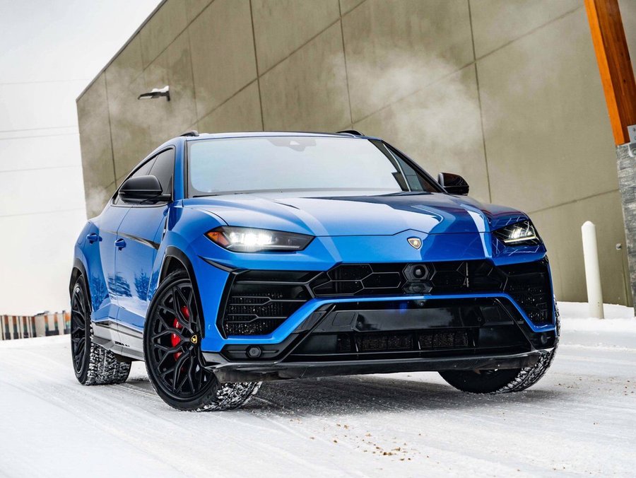 2022 Lamborghini Urus 2022 Blue