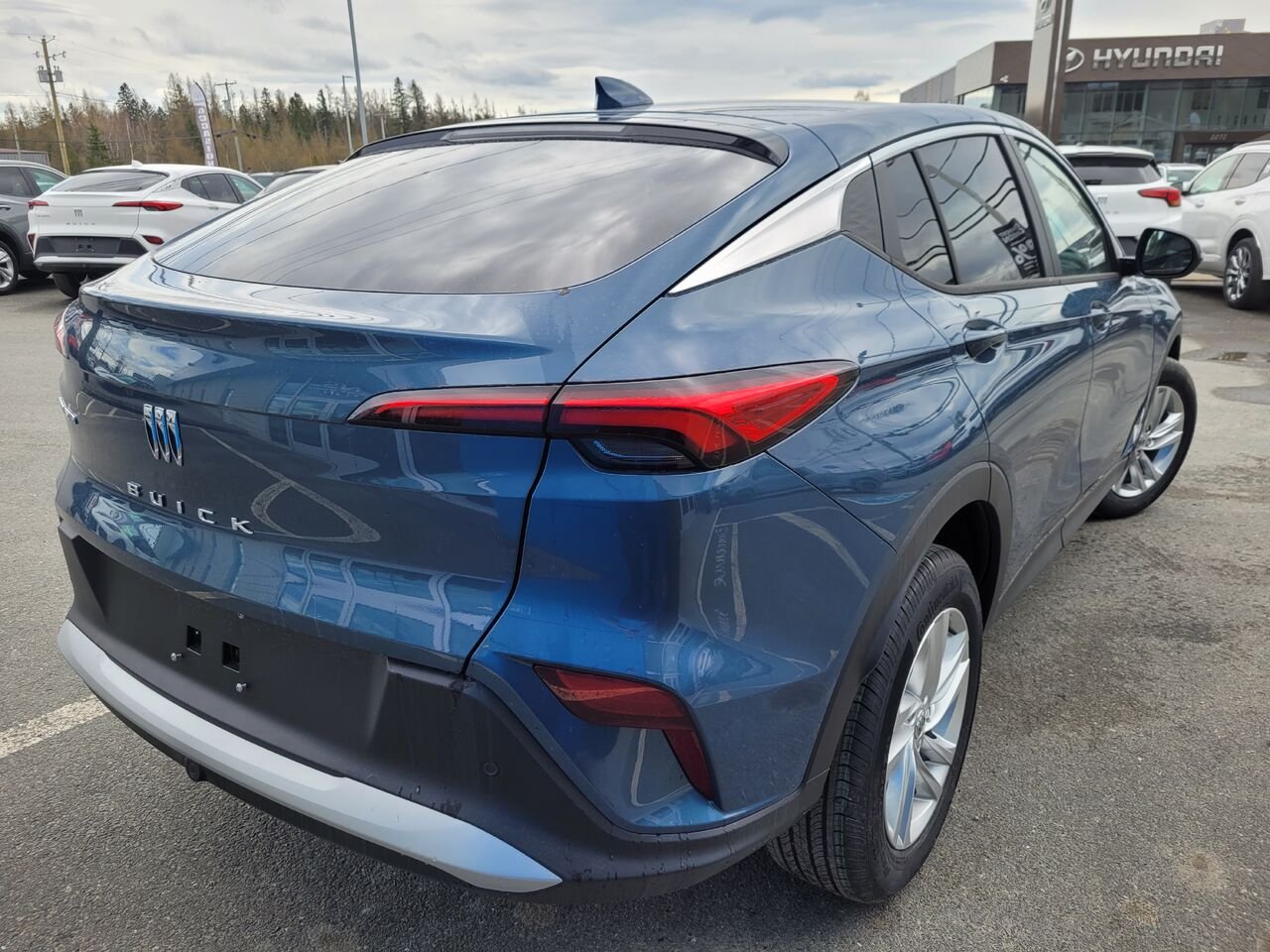 Buick Envista Privilégiée 4 portes TA 2026 Bleu océan métallisé Thetford Mines - photo #2