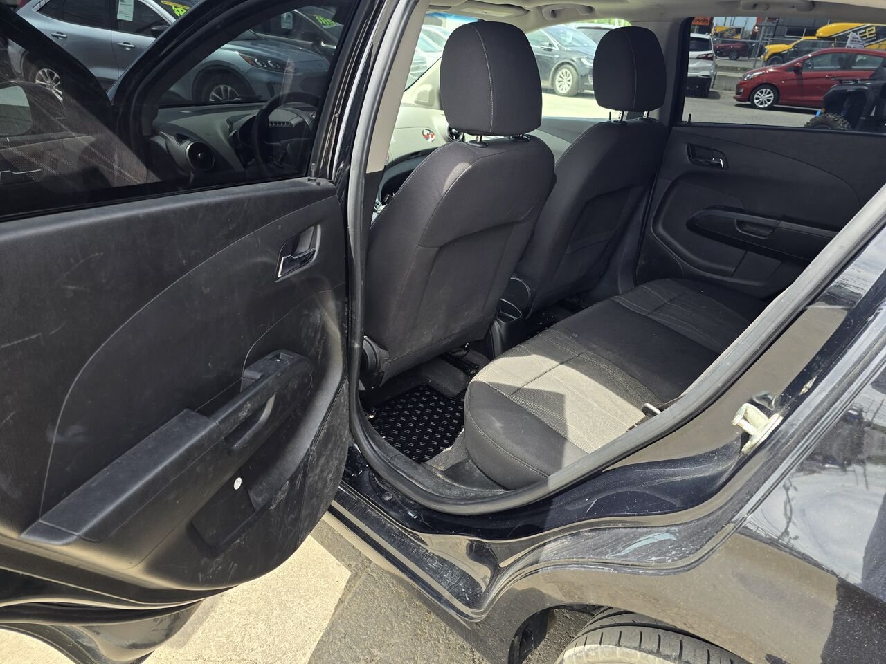 2014 Chevrolet Sonic Black  - photo #10
