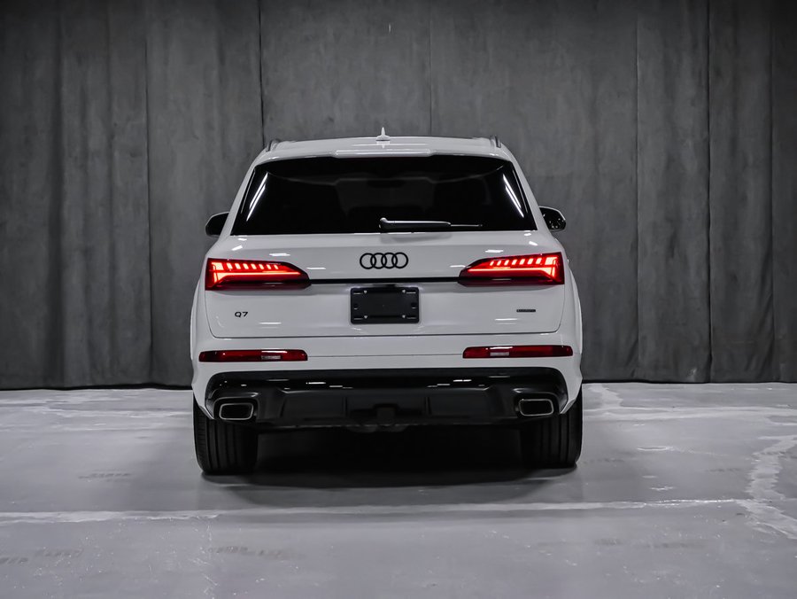 2026 Audi Q7 S LINE White