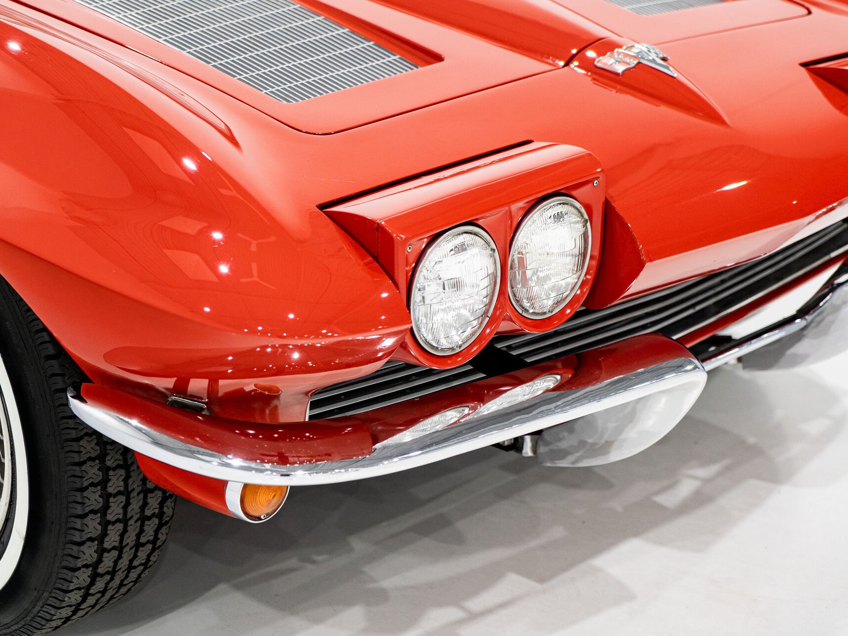 Chevrolet Corvette Split window matching# 327 Factory A/C | PRICE IN USD 1963 Rouge Montréal - photo #36