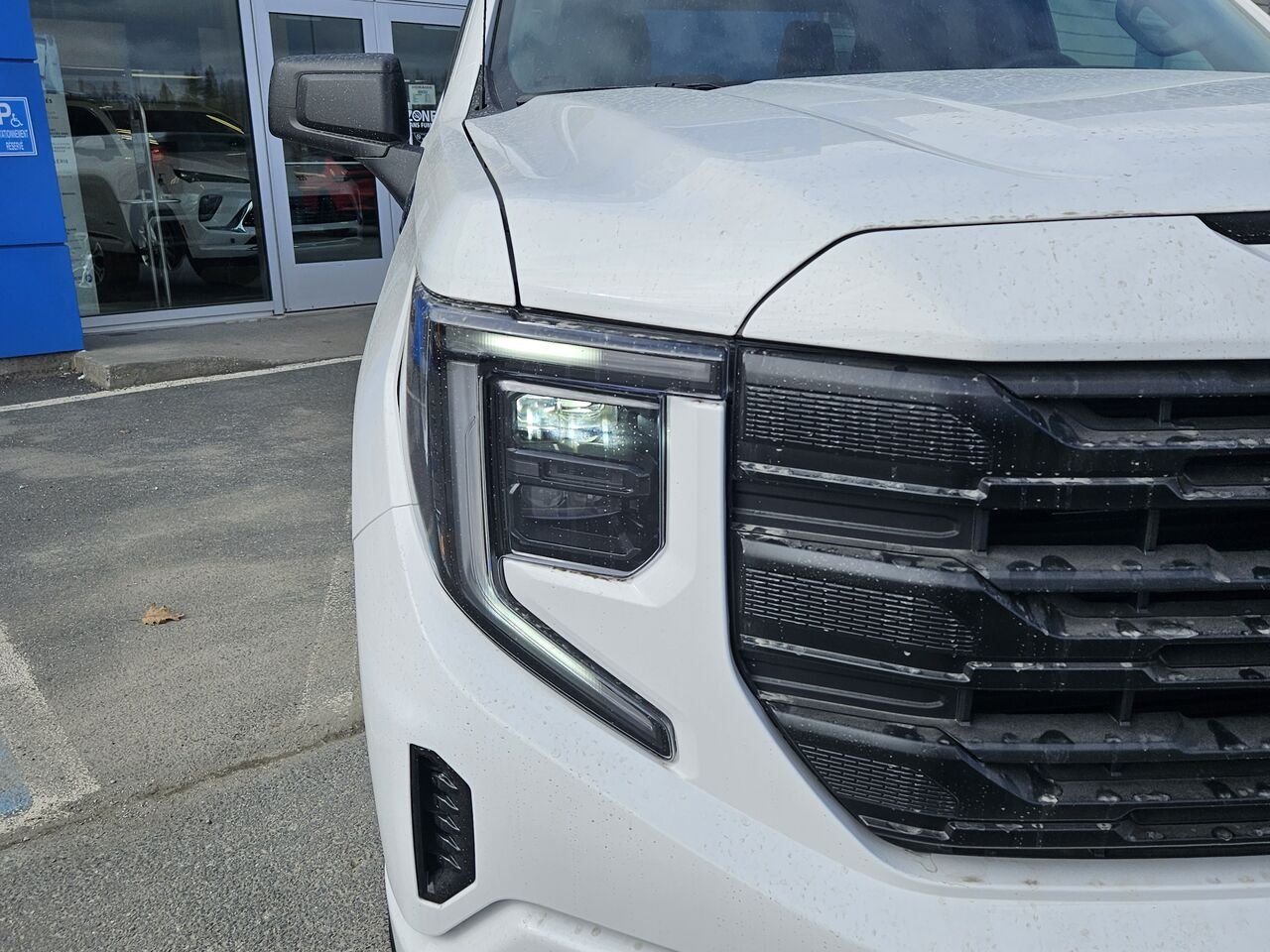 GMC Sierra 1500 Pro cabine multiplace 4RM 157 po 2026 Blanc sommet Thetford Mines - photo #4