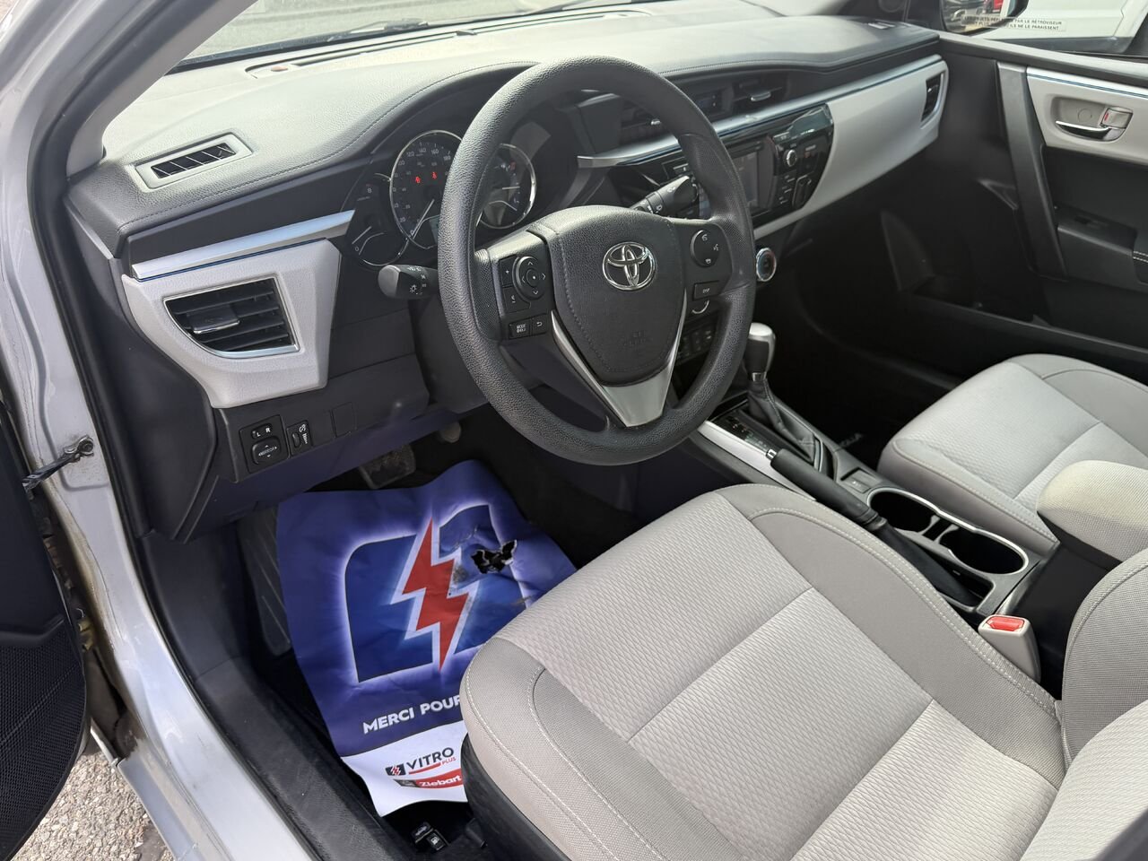 Toyota Corolla 2014 Argent Ste-Marie - photo #10