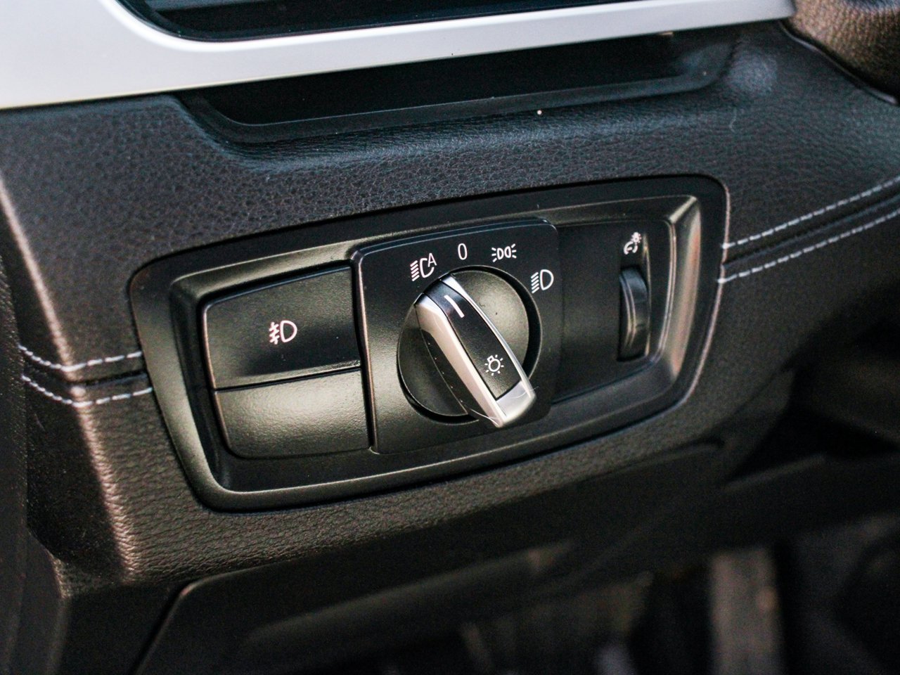 2021 BMW X1 xDrive28i Sports Activity Vehicle Black Sherwood Park - photo #16