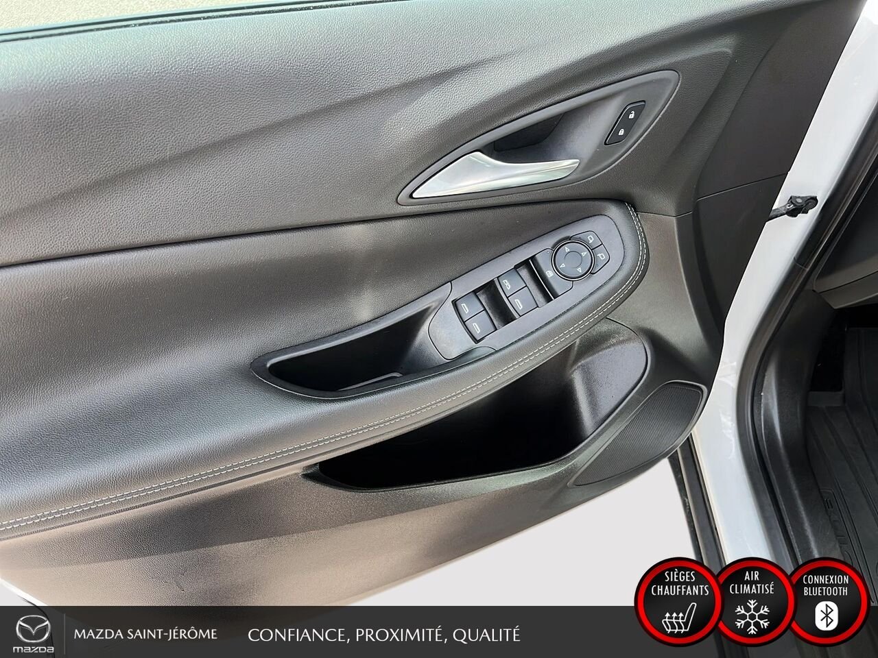 2024 Buick Encore GX White Ste-Agathe des Monts - photo #11
