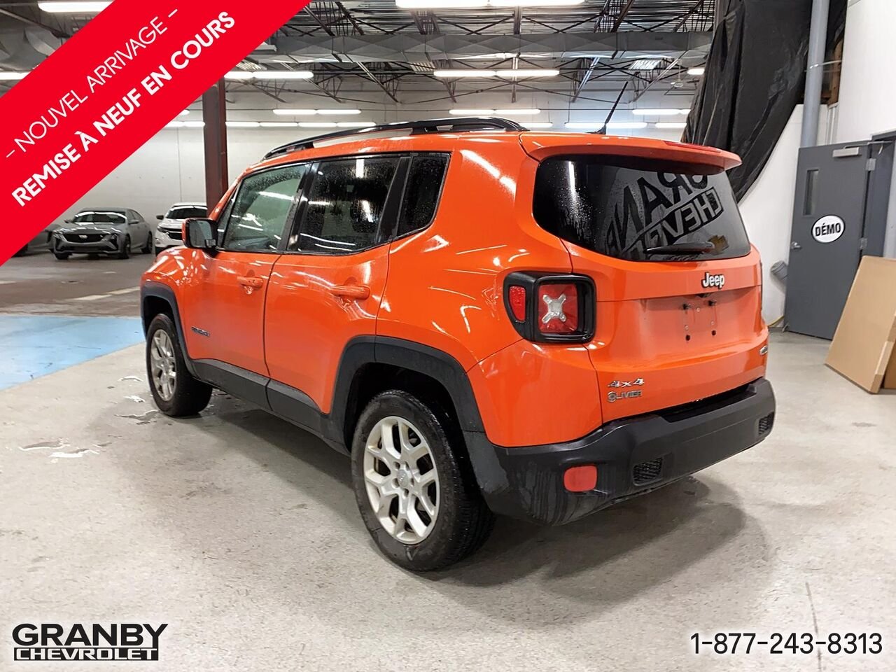 Jeep Renegade 4 RM, 4 portes, North | 25-1174A 2015 Orange Granby - photo #6