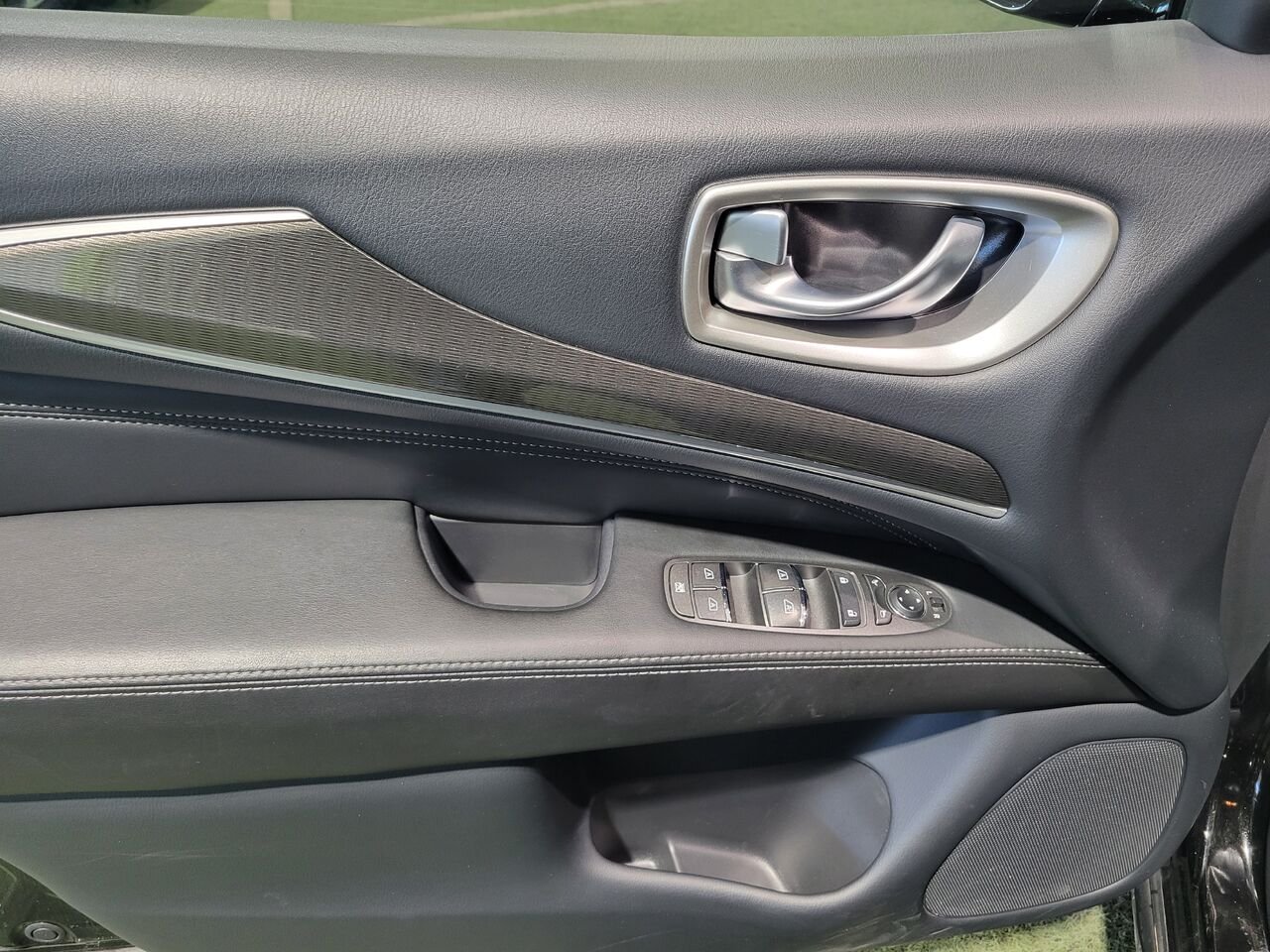 2018 INFINITI QX60 Black  - photo #9