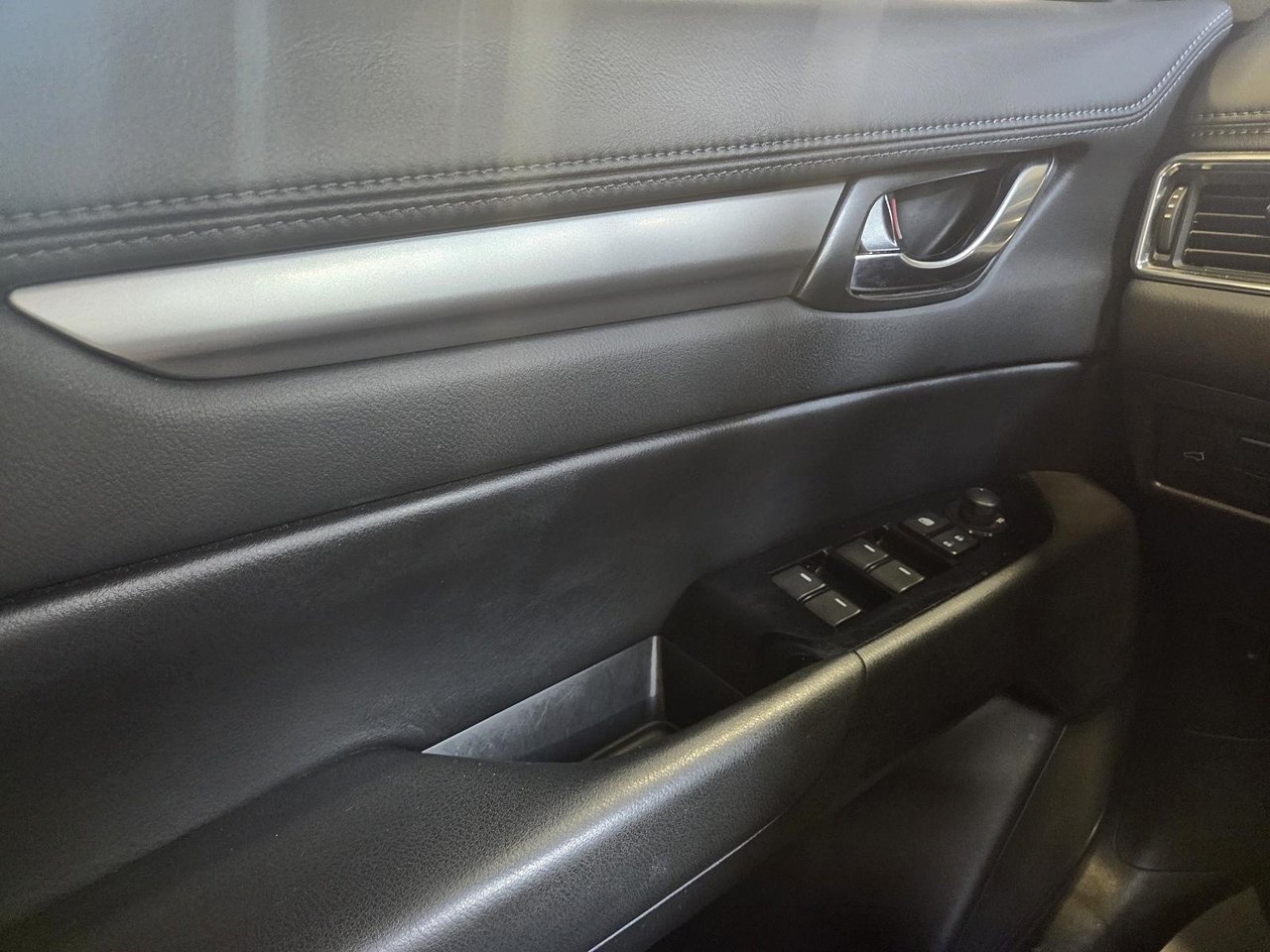 2023 Mazda CX-5 GS White Baie-Comeau - photo #10