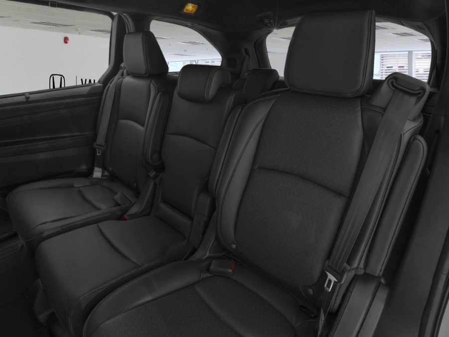 HONDA Odyssey Black Edition BA 2027 Rouge radieux métallisé II