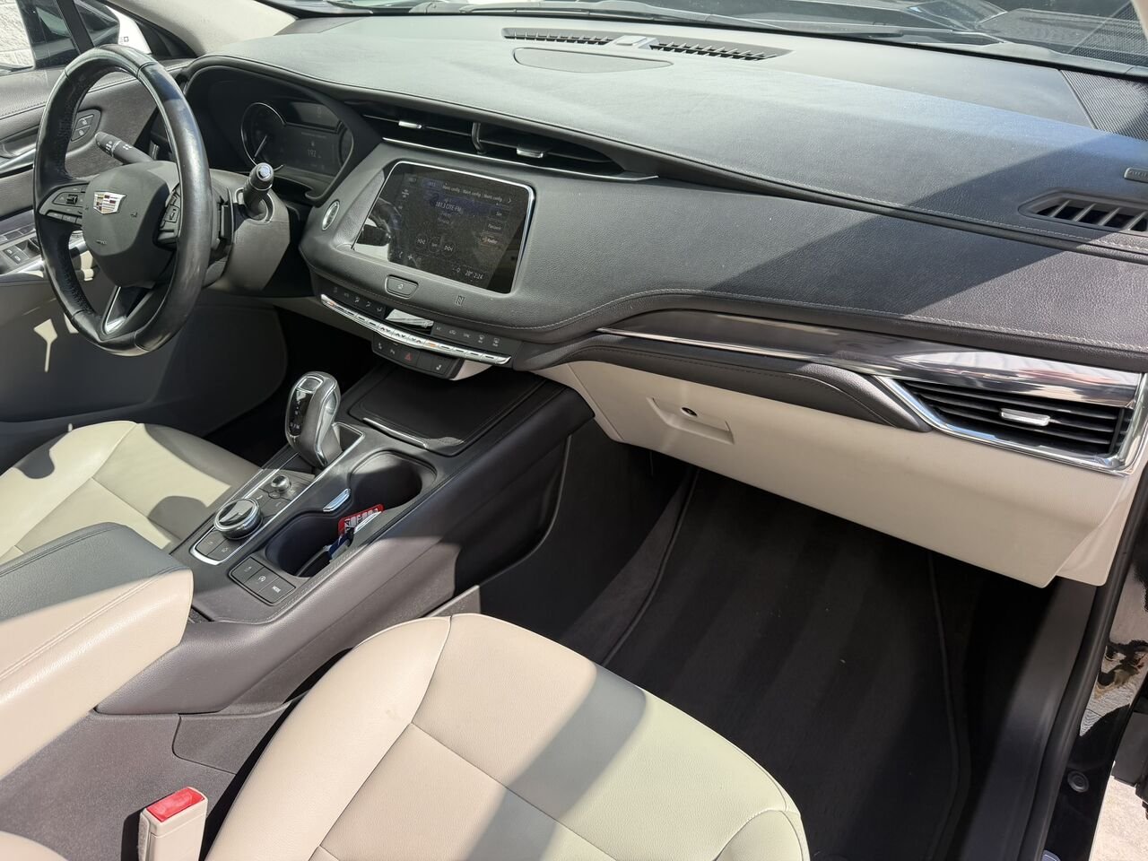 2019 Cadillac XT4 LUXURY AWD Black Laval - photo #5
