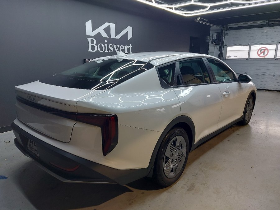 2026 Kia K4 LX TA Snow White Pearl