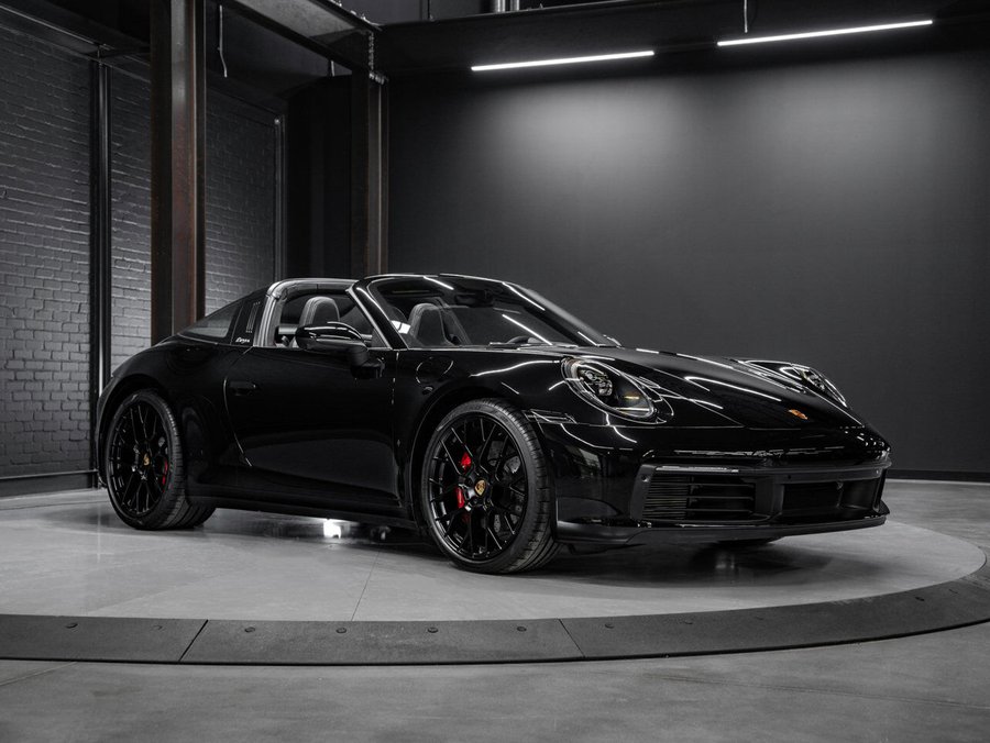 2022 Porsche 911 2022 Black