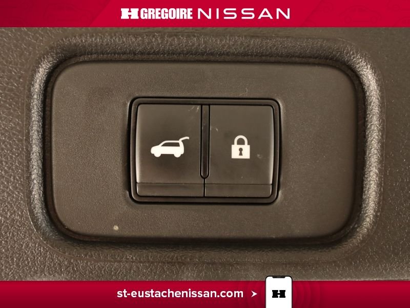 2024 Nissan Pathfinder Black Laval - photo #40
