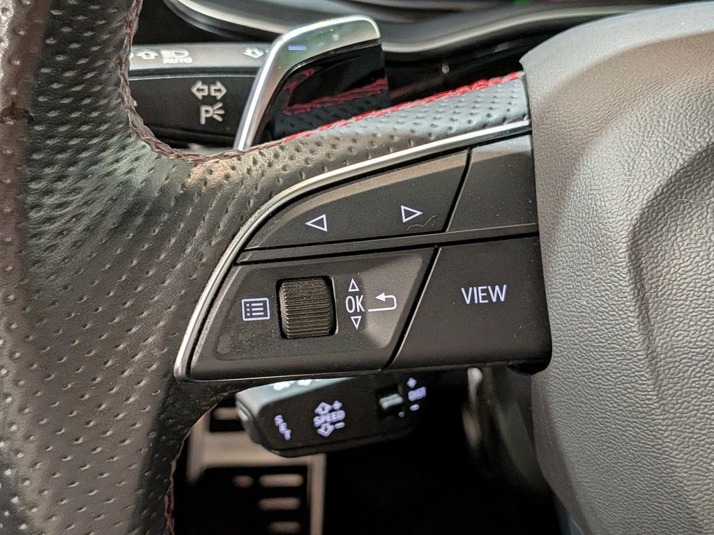 Audi RS Q8 4.0 TFSI quattro 2023 Noir Val-David - photo #16