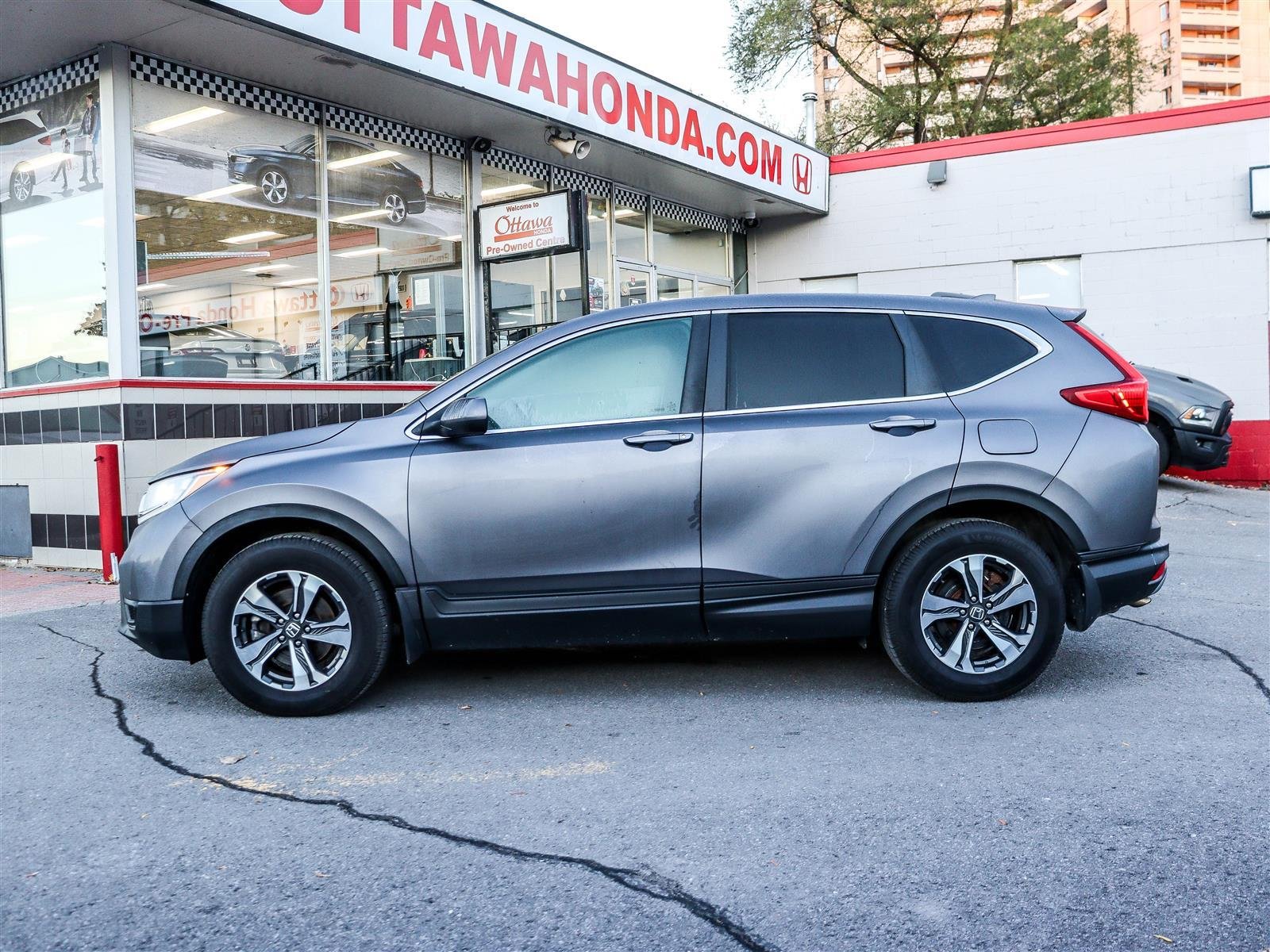 Honda CR-V LX 2018 Grey Ottawa & Gatineau - photo #4