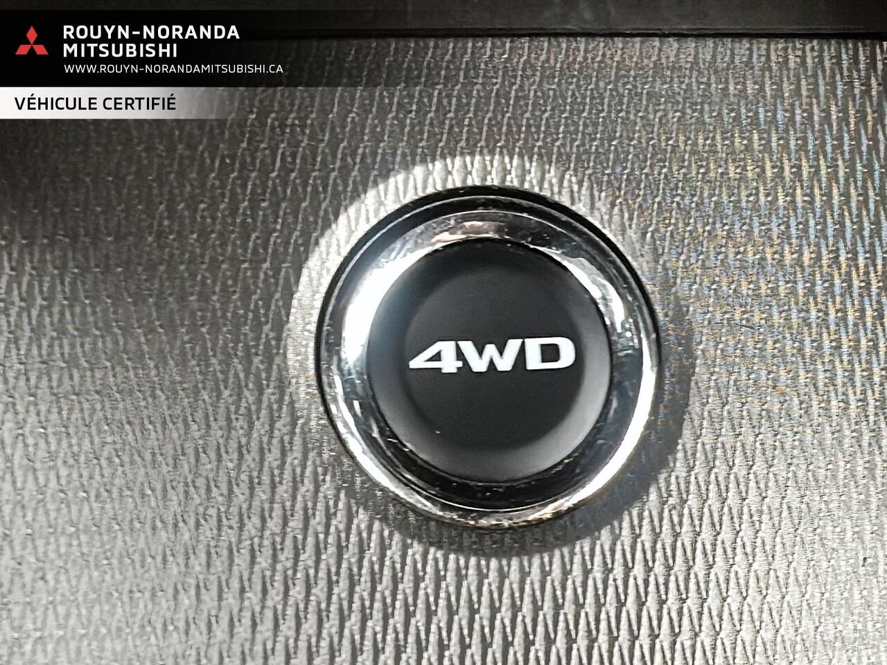 Mitsubishi RVR SEL AWC 2023 Noir Rouyn-Noranda - photo #17