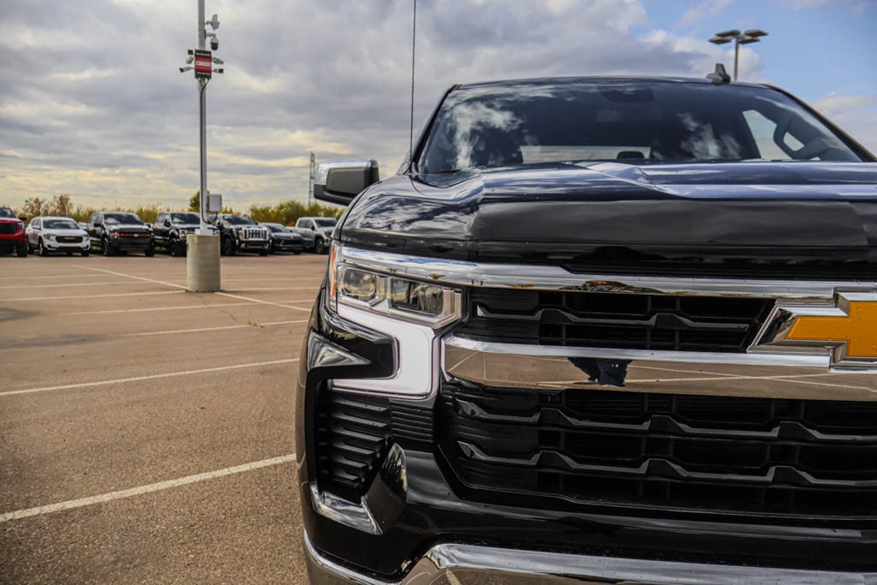 2026 Chevrolet Silverado 1500 4WD Crew Cab 147 LT Black Sherwood Park - photo #10