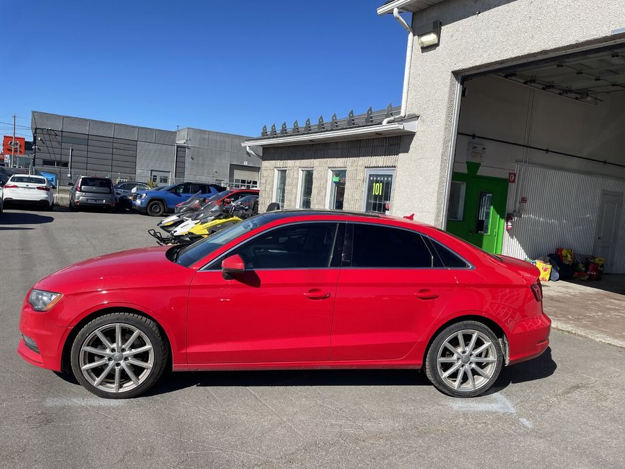 Audi A3 -TFSI 2.0T Progressiv quattro berline 4 portes 2015 Rouge