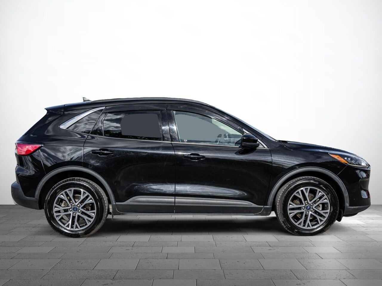 2020 Ford Escape Black Sainte-Julienne - photo #2