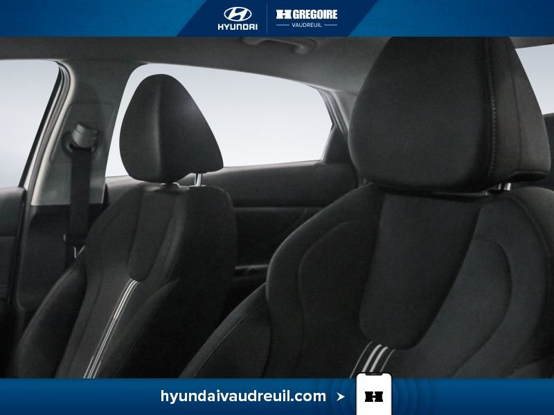 2024 Hyundai Elantra White Laval - photo #13