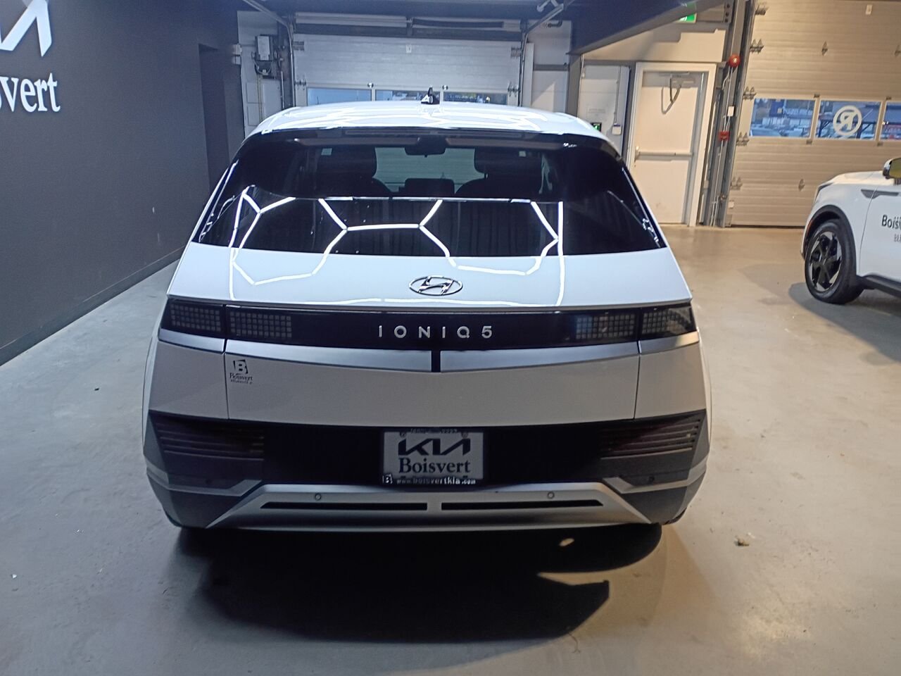 2023 Hyundai IONIQ 5 White Blainville - photo #9