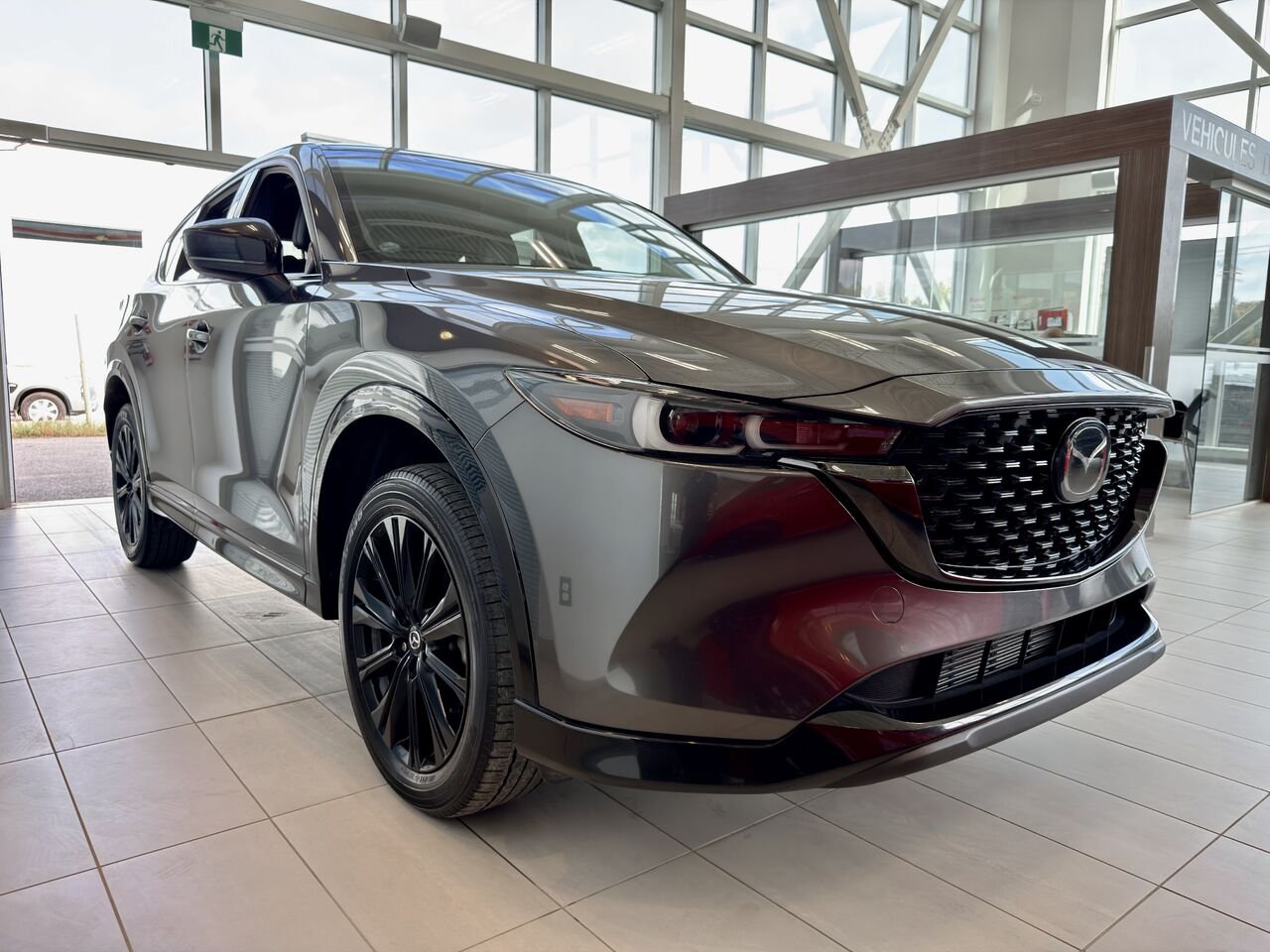 2023 Mazda CX-5 Grey Notre-Dame-des-Prairies - photo #6