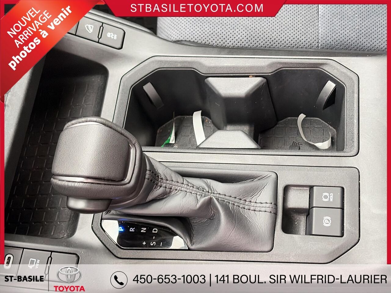TOYOTA RAV4 Hybride 2026 Gris Saint-Basile-le-Grand - photo #8