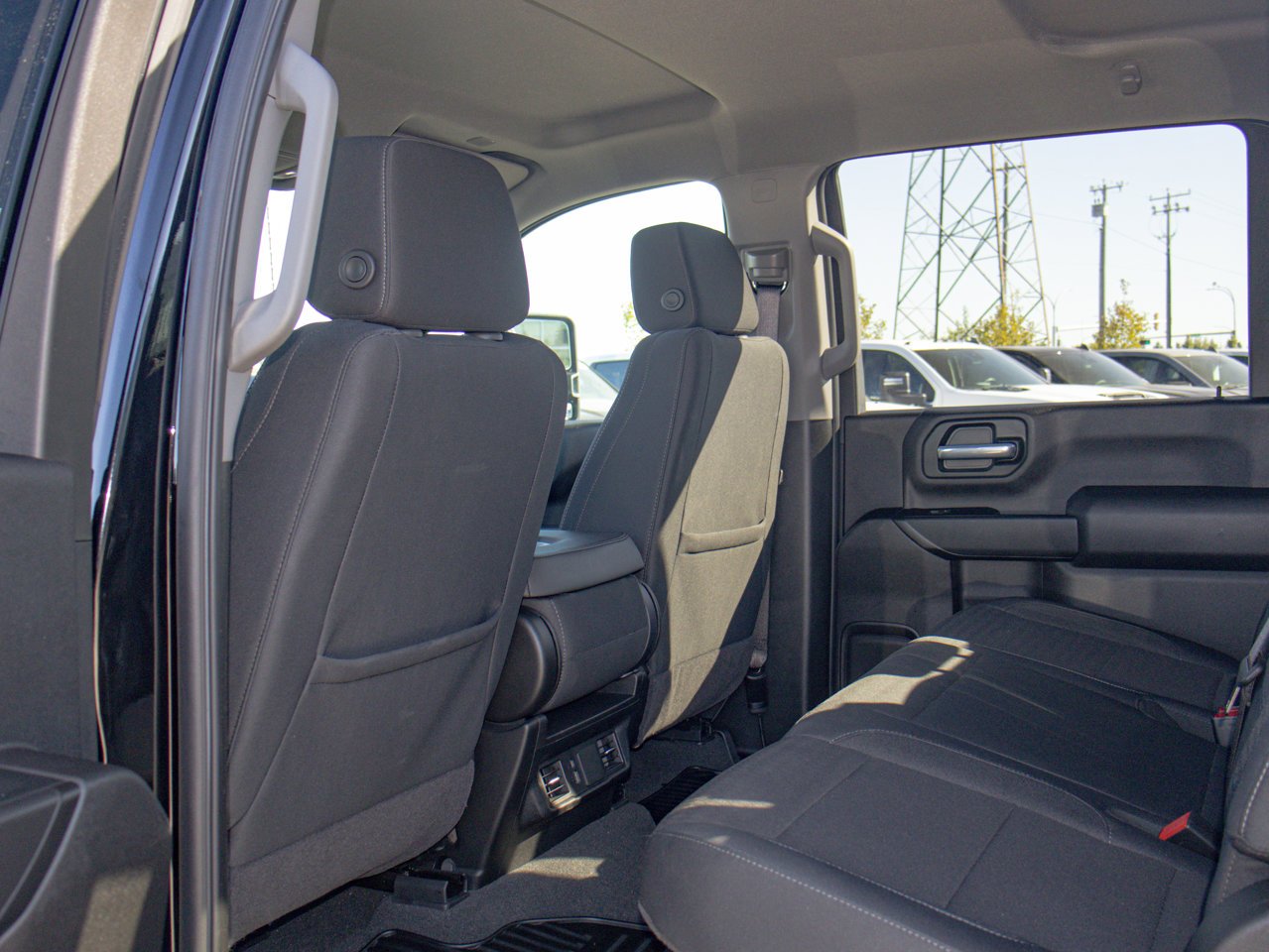 2025 Chevrolet Silverado 2500HD 4WD Crew Cab 159 Custom Black Sherwood Park - photo #31