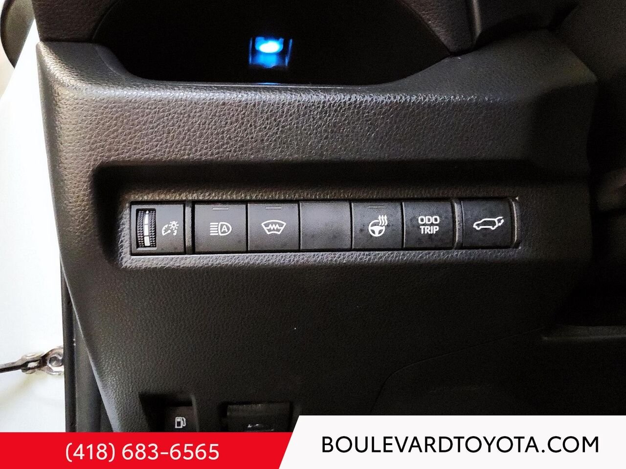 2023 Toyota RAV4 Prime 100244A-73 | XSE, AWD White Québec - photo #12
