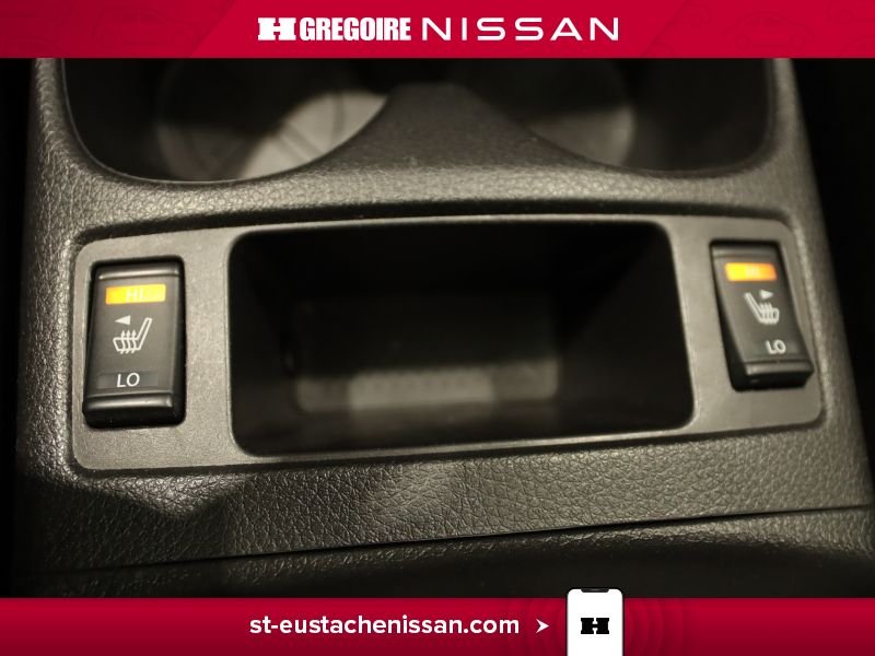 2017 Nissan Qashqai Red Saint-Eustache - photo #32