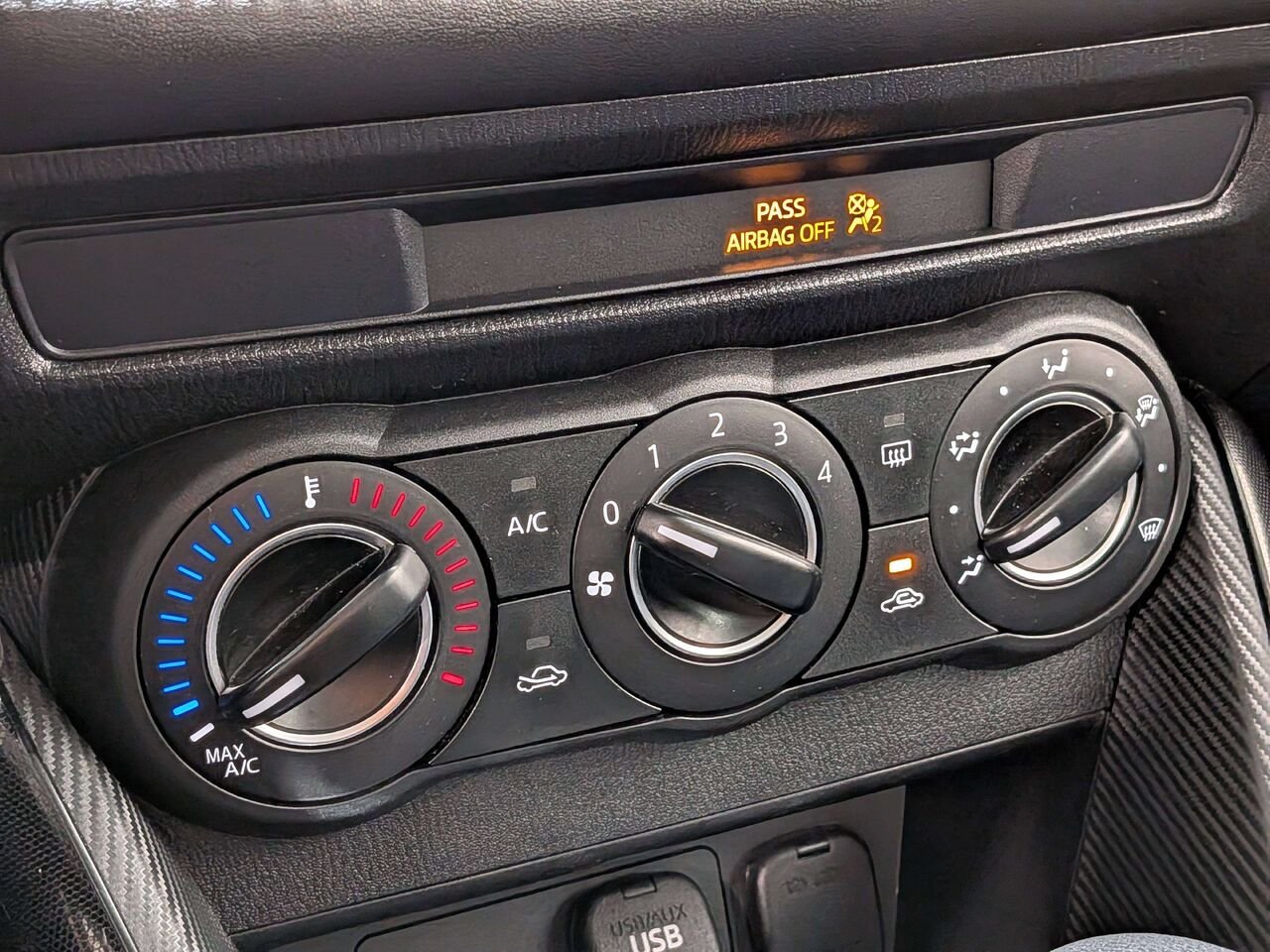 2016 Toyota Yaris 4dr Sdn Auto Premium Silver Val-David - photo #20