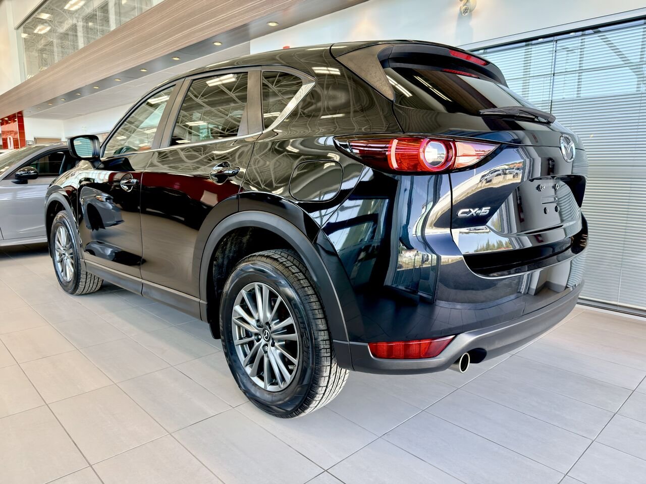 Mazda CX-5 2018 Noir Notre-Dame-des-Prairies - photo #7