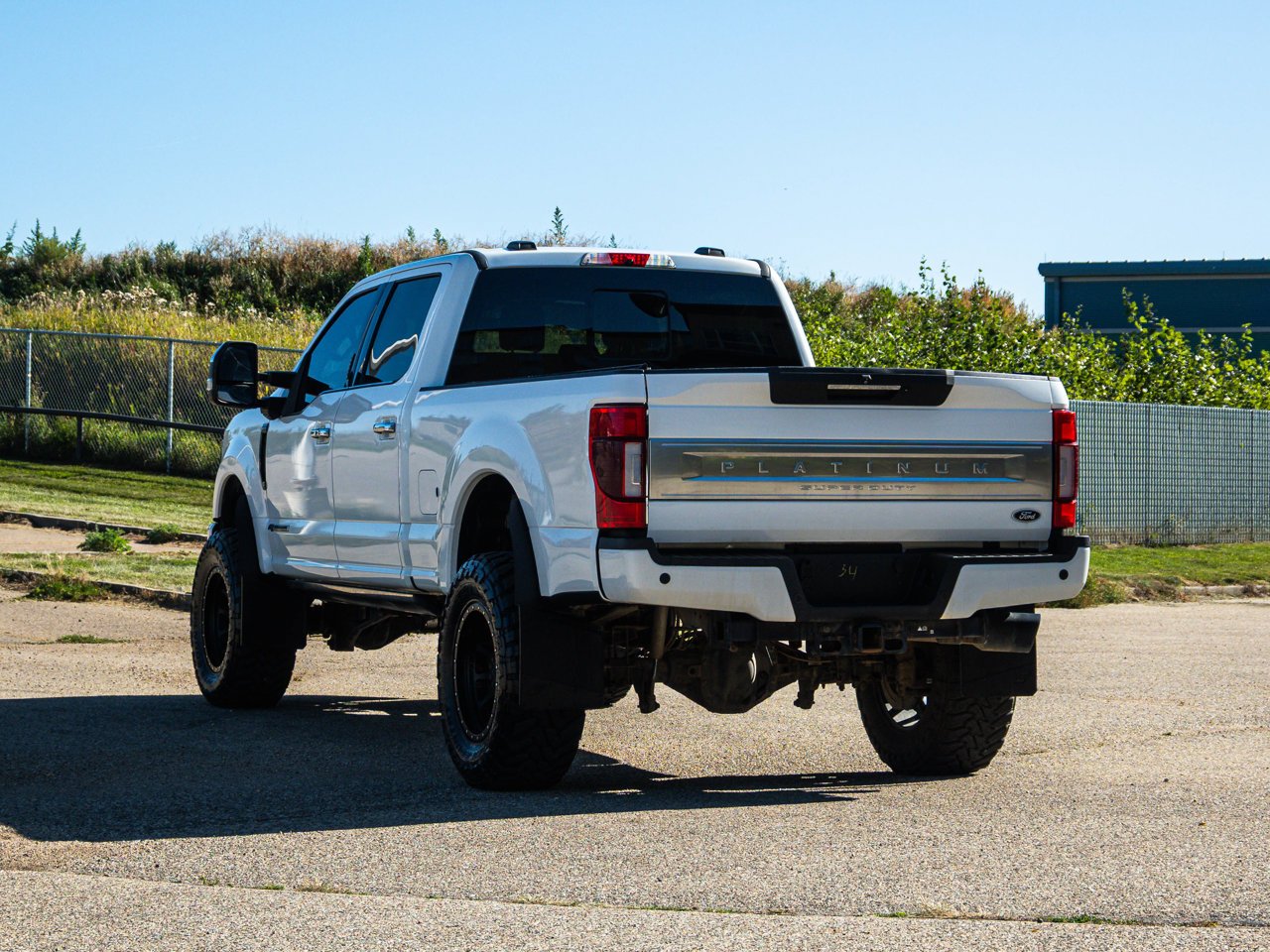 2022 Ford Super Duty F-350 SRW Platinum 4WD Crew Cab 6.75' Box White Sherwood Park - photo #11