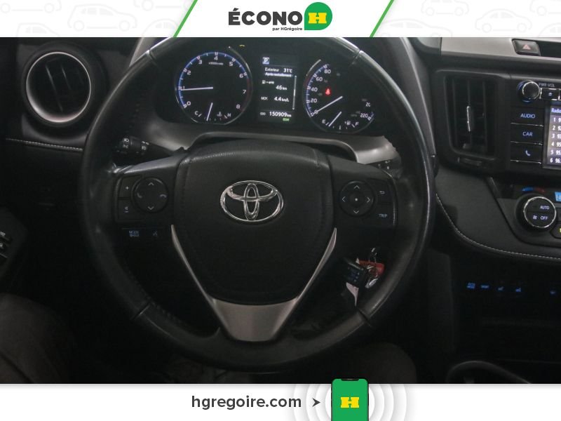 2016 Toyota Rav 4 Red Blainville - photo #13