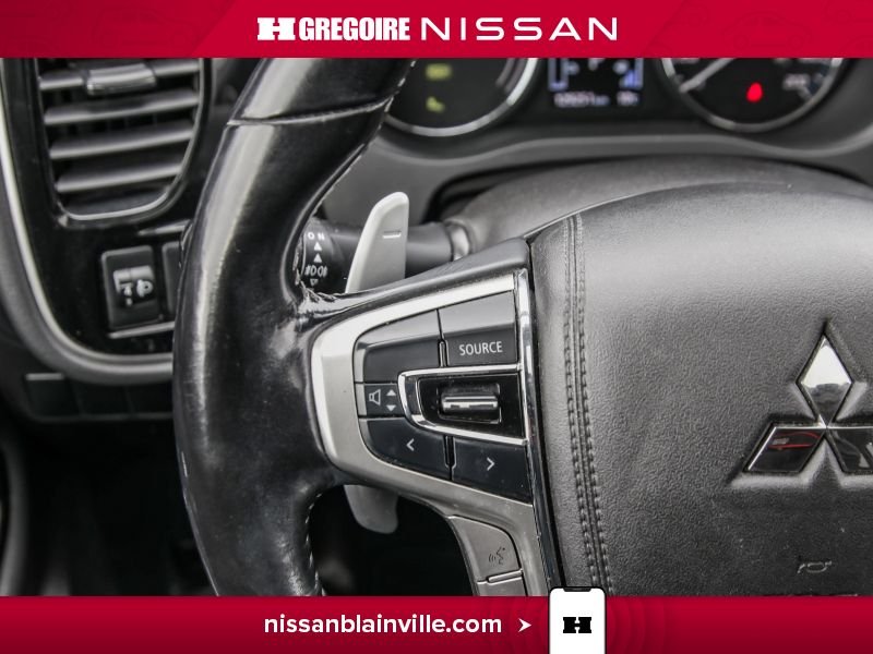Mitsubishi Outlander PHEV 2018 Argent Laval - photo #16