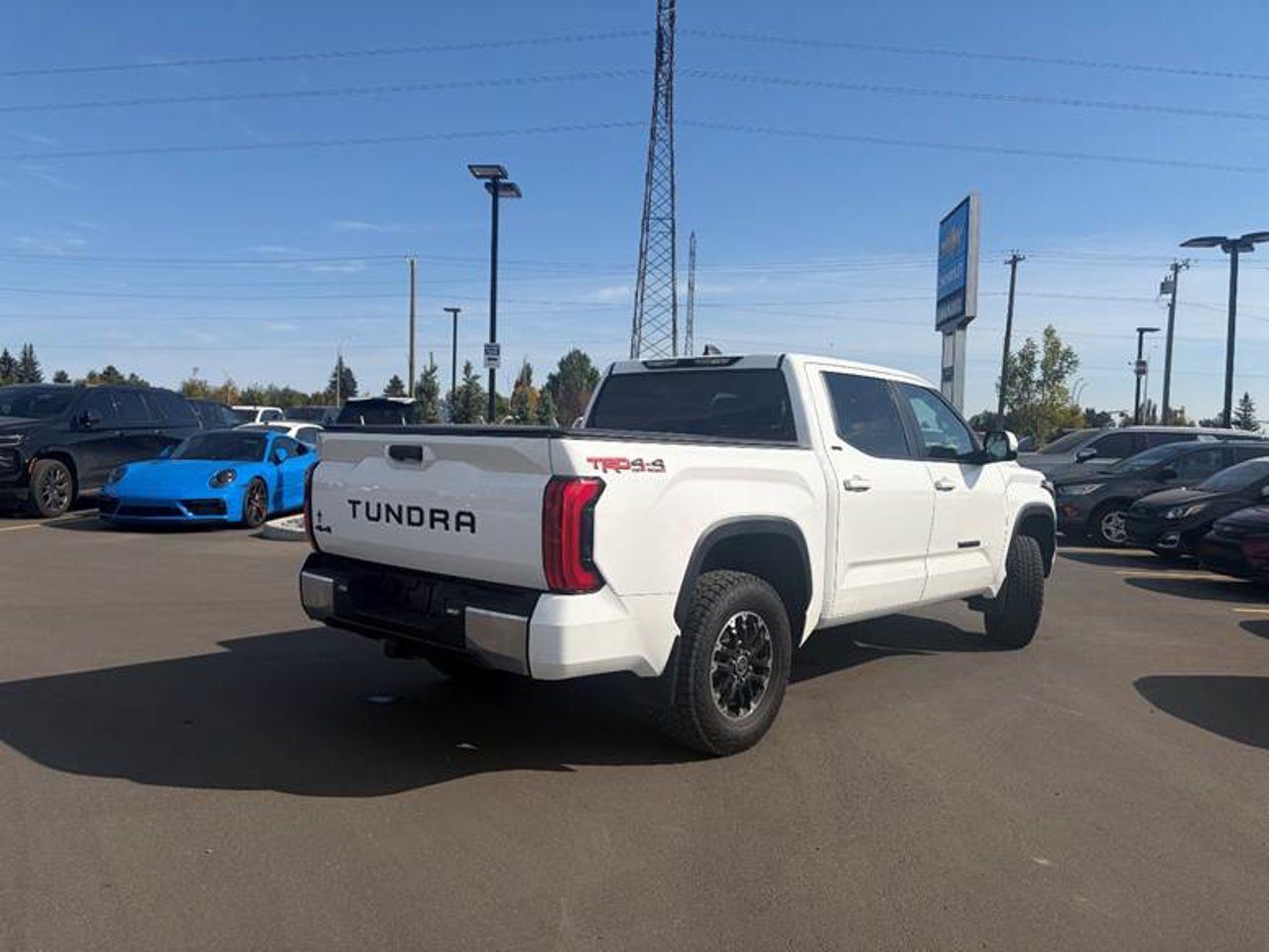 2024 Toyota Tundra 4x4 Crewmax SR White Sherwood Park - photo #4