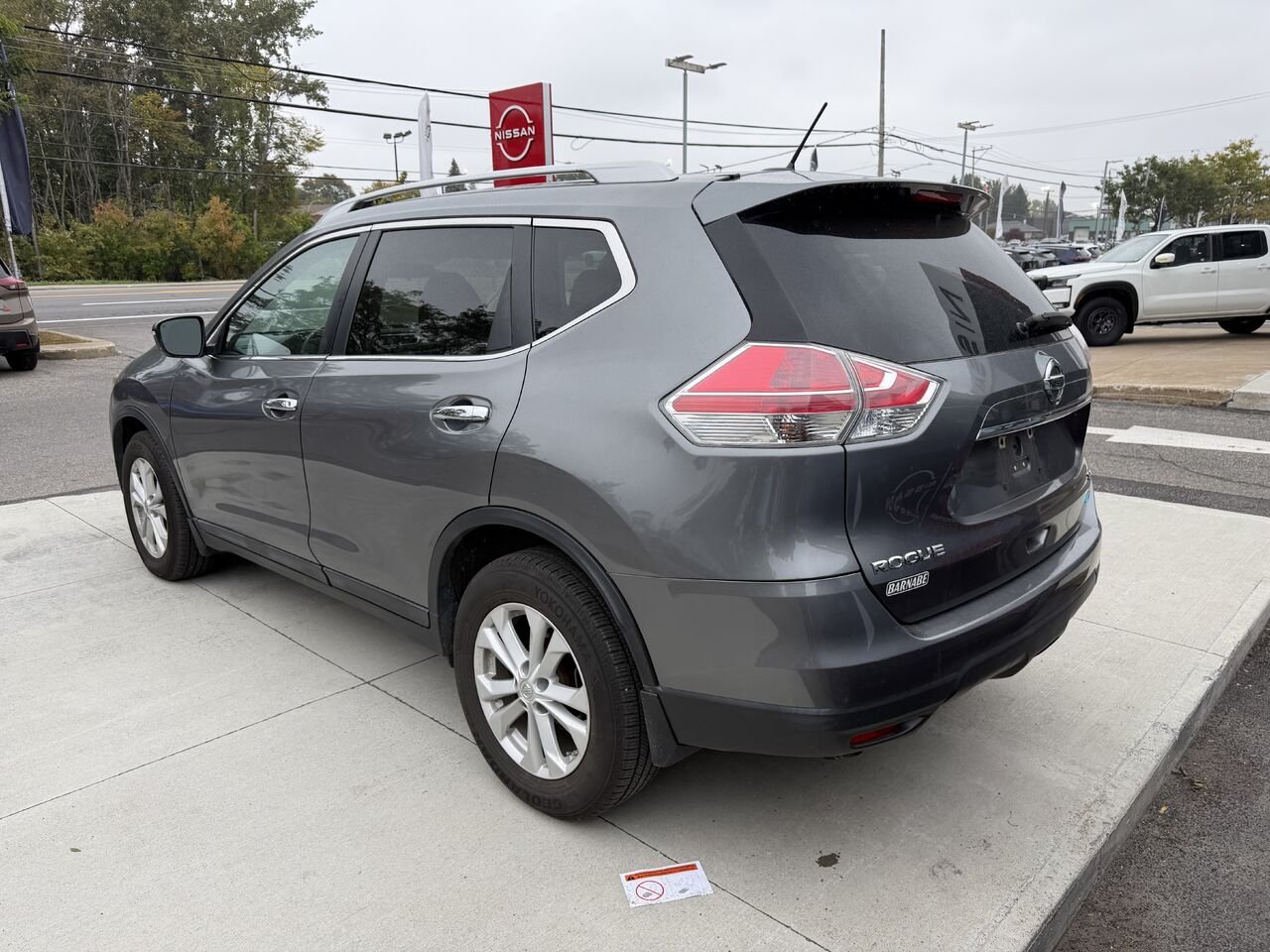 Nissan Rogue Traction avant 4 portes SV 2015 Gris Châteauguay - photo #7