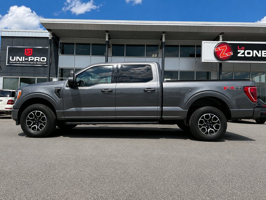 Ford F-150 XLT 302A FX4 2022 2022 Gris