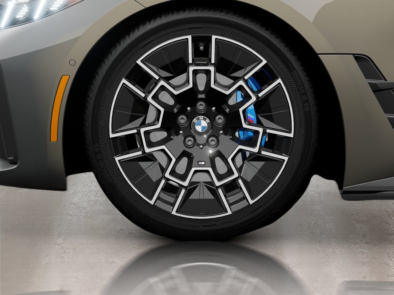 2026 BMW i4 Brooklyn Grey Metallic Blainville - photo #13