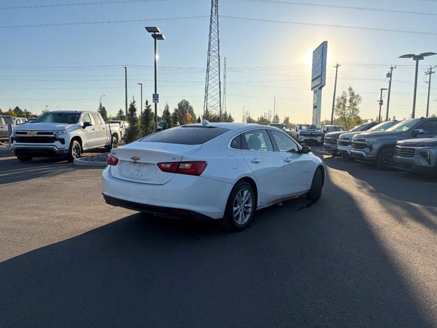 2017 Chevrolet Malibu LT 1.5T | Bucket Seats White