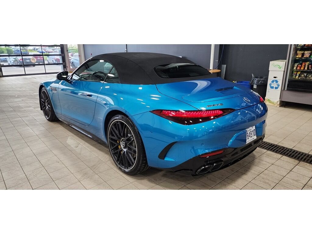 2023 Mercedes-Benz SL-Class AMG SL 63 Roadster IMPECCABLE COMME NEUF Blue Québec - photo #4