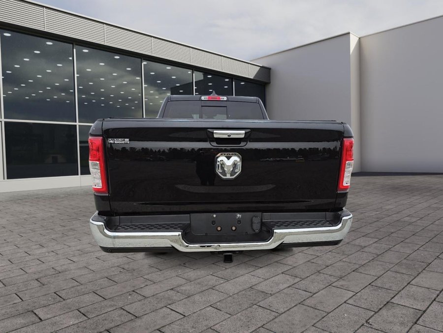 RAM 1500 Big Horn cabine d'équipe 4x4 caisse de 6 pi 4 po 2019 Noir