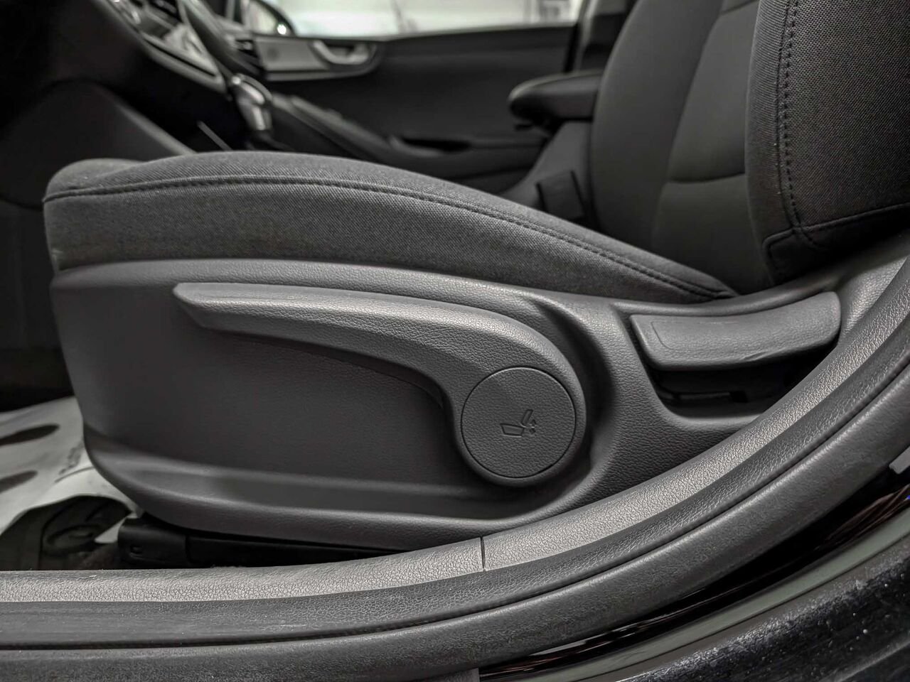 Hyundai IONIQ Hybrid Essential Sièges Chauffants 2021 Noir Sherbrooke - photo #8