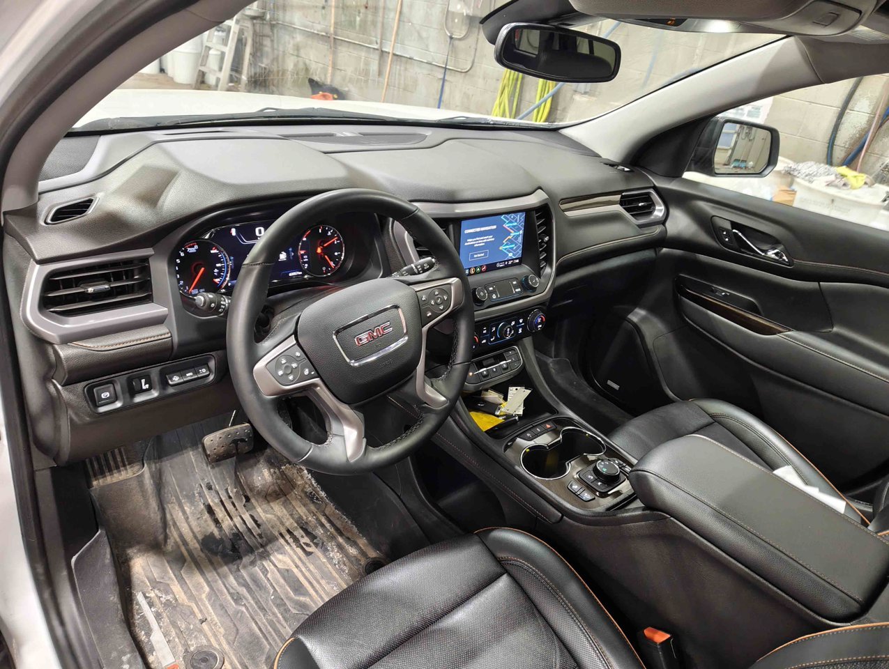 2023 GMC Acadia AWD 4dr AT4 White Sherwood Park - photo #5