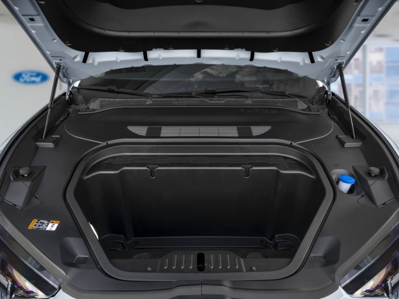Ford Mustang Mach-E 2026 Noir ombre Rouyn-Noranda - photo #3