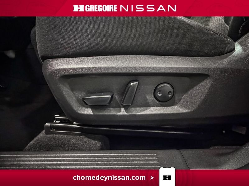 2025 Nissan Rogue White Laval - photo #16